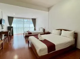 Baan Suan Khun Ta and Golf Resort