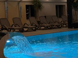 Hotel Bulevard, ξενοδοχείο σε Κωνστάντζα