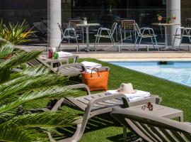 ibis Hyeres Centre, hotel v destinaci Hyères