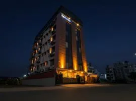 FabHotel Prime The Pavilion - Nr City Centre 2