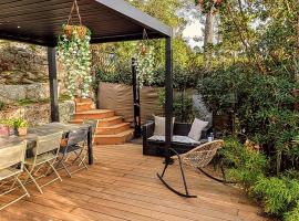 escabour 40 - superbe mobil home, climatisé, ss vis a vis, au calme, dans super domaine, hotel in Fréjus