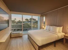 Tropical Palms Hotel