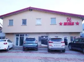 Hotel Mina