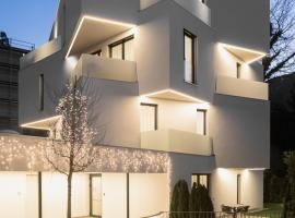 Residence Désirée Classic & Design, hotel in Merano