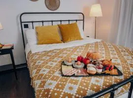 Garden Boutique Hotel Belgrade - free breakfast & parking