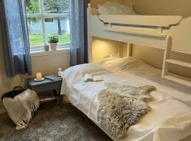 Ski slopes nearby - Parking & WiFi, hotel em Vossevangen