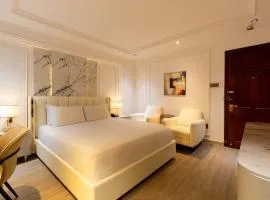 Luxury Eliana Hotel