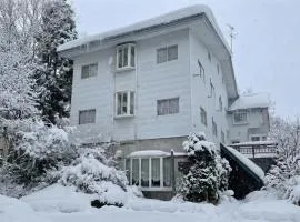 UNPLAN Lodge Play and Music