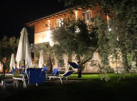 A picture of the hotel: Agritur il Melograno