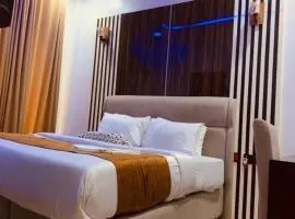 De Baylux Hotel and Suites, Lekki, Lagos