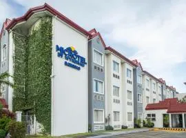 Microtel by Wyndham Batangas