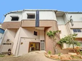 Collection O Yash Inn