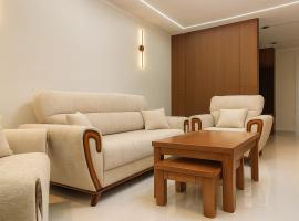 Modern Luxury Apartment 3 Min from Algiers Aiport, Hotel in Dar el Beïda