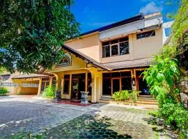 OYO 95023 Hotel Alamanda Garut