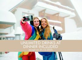 Pohorje Village Wellbeing Resort - Wellness & Spa Hotel Bolfenk, hotel v mestu Hočko Pohorje