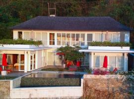 Villa Molas Mongko、ラブハン・バジョのホテル