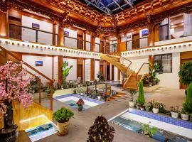 Namzhuo Tibetan-style Courtyard Manor