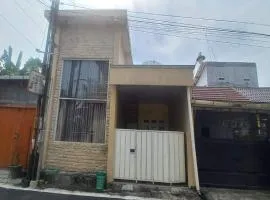 OYO 95060 Ahzafani Homestay Syariah