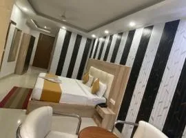 Hotel Modesty#New Delhi#Mahipalpur#Lift#Restaurant#Top Rated Property