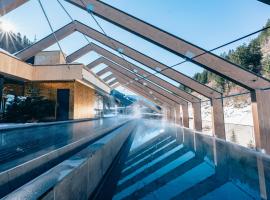 ZillergrundRock Luxury Mountain Resort, hotel v Mayrhofenu