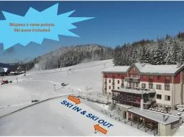 Hotel Malina-Ski Resort-SKI-IN & SKI-OUT