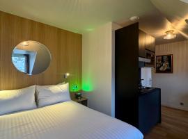 Hôtel Montmartre - Nouvellement Rénové، فندق في باريس