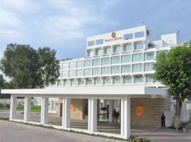 Peshawar Serena Hotel, hotel v destinaci Péšávar