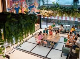 Lub d Bangkok Chinatown - Steps from Sam Yod MRT Station，位于曼谷的酒店