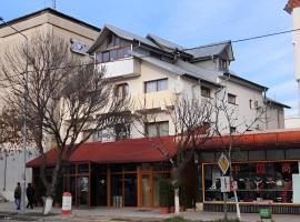 Sunrise Hotel, hotel v destinaci Adjud