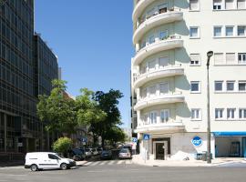 Hotel Photo: Traveling To Lisbon 295 Marques do Pombal