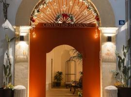 Centro Storico Rooms & Suites, hotel v destinaci Manfredonia