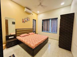 Nakshatra Villa by Palette Homes | 4BHK | Gazebo | BBQ | Pool | Rain Dance | Lonavala, hotel v destinaci Lonavala