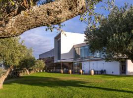 Hotel-Bodega Finca de Los Arandinos، فندق في Entrena