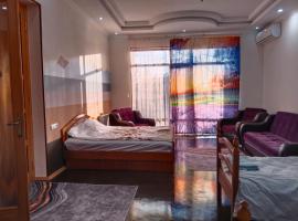 Vanilla Mountains,位于库塔伊西的酒店