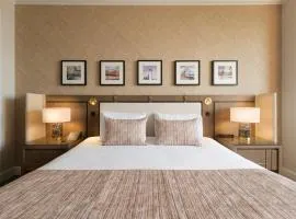 Hotel Atlantis Suites By signature Stays Near Kashi Vishwanath Temple