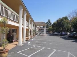 Hotel Photo: Caravelle Inn Extended Stay