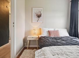 Stylish Private Rooms in Lofoten Guesthouse, отель в городе Лекнес