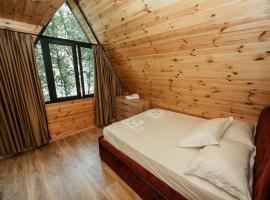 Villa's Gio Shala River, hotel v destinaci Vau i Dejës