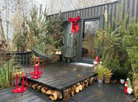 ToTu Tiny House Sauna & wanna ogrodowa, hotel