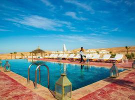 Agafay Yes We Camp Luxury Lodge Restaurant & Spa, отель в городе Aït Mazou