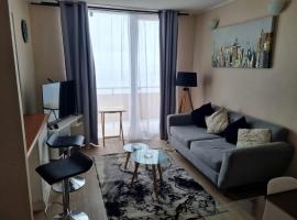 Departamento en Concepcion en Playa Bellavista Tome, ξενοδοχείο σε Tome