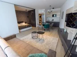 Parizs Garden Apartments