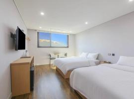 Aroomi Hotel Hyupjae, ξενοδοχείο σε Jeju