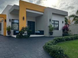 Serenity Villa, hotel em Ocho Rios