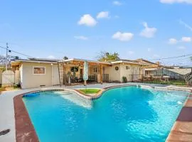 Pool & Fire Pits • Pet Friendly • 2 BR Home