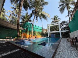 Aura rooms & swimming pool, calangute, hotel v destinaci Calangute