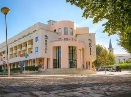 Hotel das Taipas, hotel u gradu Gimarais