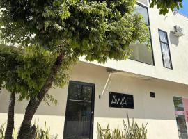 Awa House Hotel, viešbutis mieste Agvačika