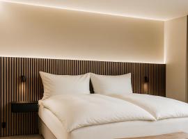 Escala, hotel in Fully