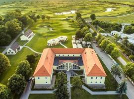Eagle Hotel, Hotel in Šamorín